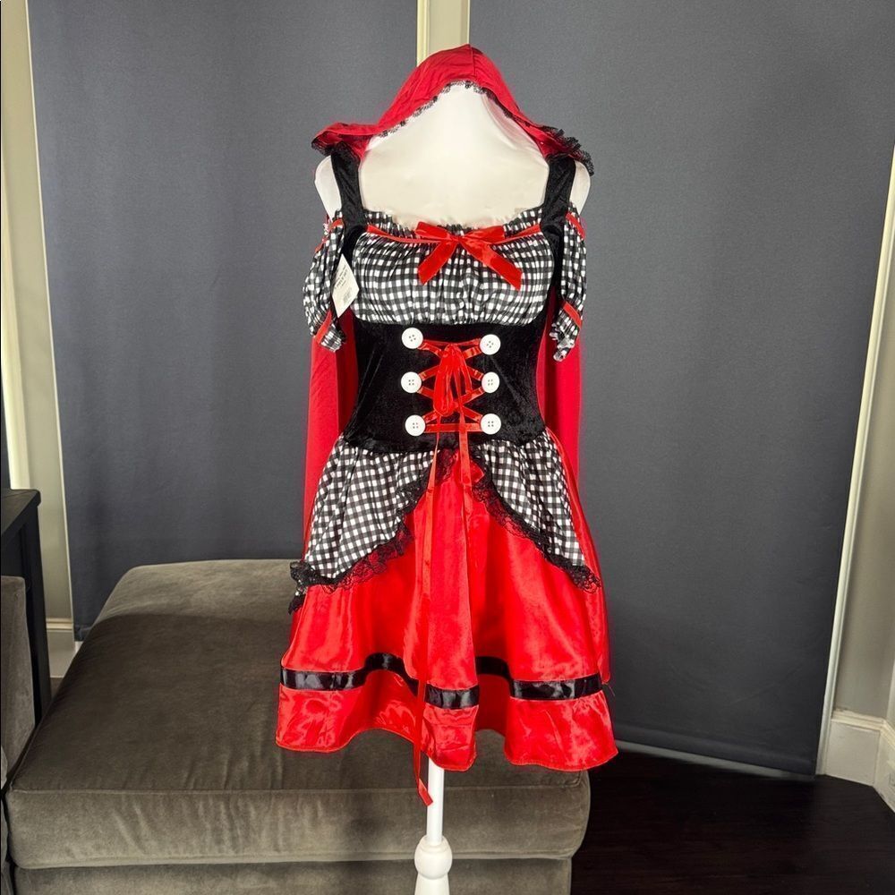 Wonderland Women’s Darling Miss Red Halloween Costume Size S 4/6 NEW